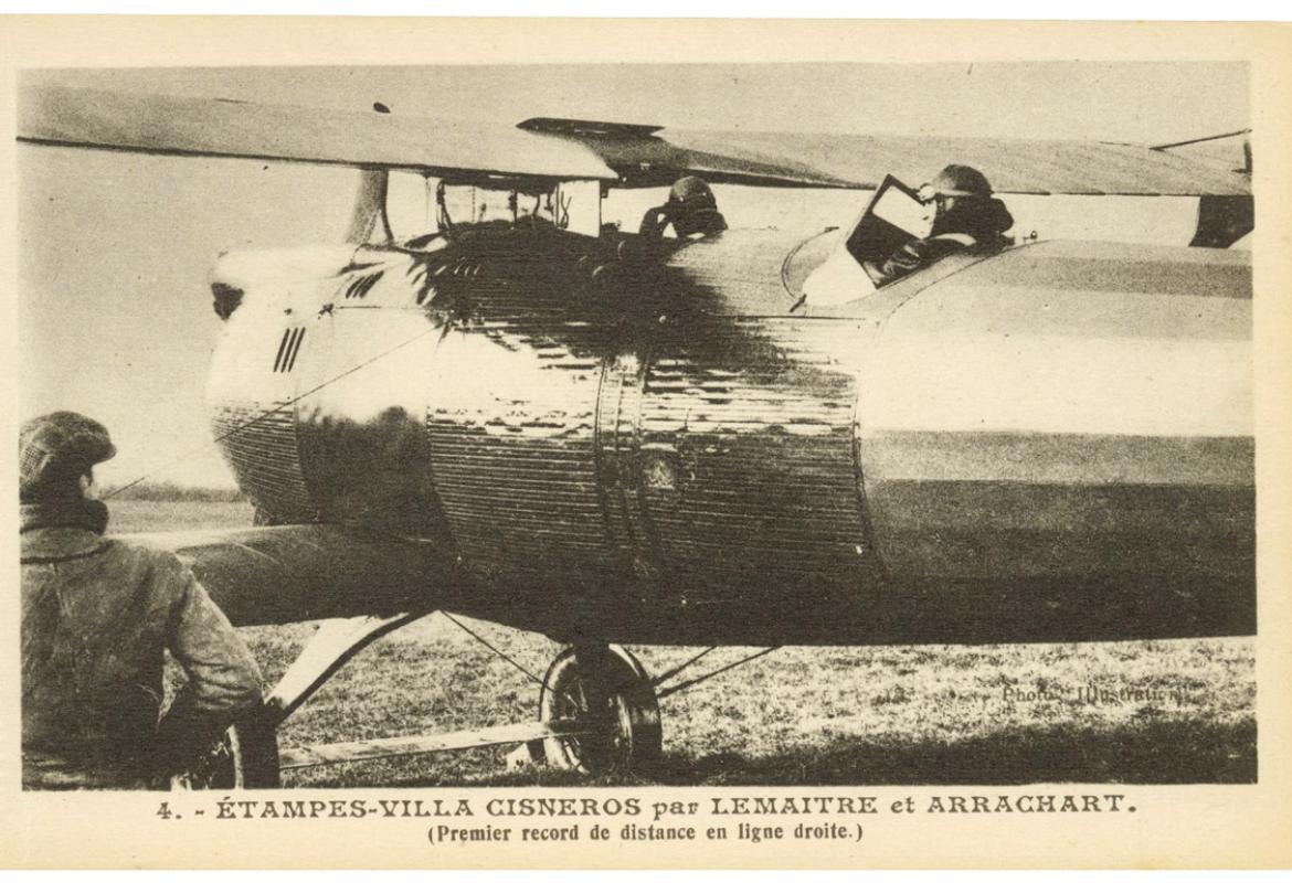 Carte postale extraite d’un carnet édité par la Ligue Aéronautique de France.